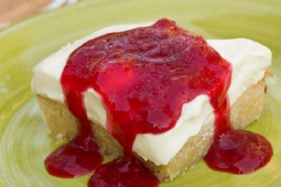 Raspberry Cheesecake Bars By Mommie Cooks