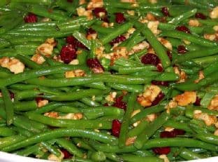 Green Beans With Roasted Walnuts and Sweet Cranberries