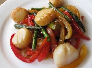 Soy Ginger Glazed Sea Scallops With Stir Fry Vegetables